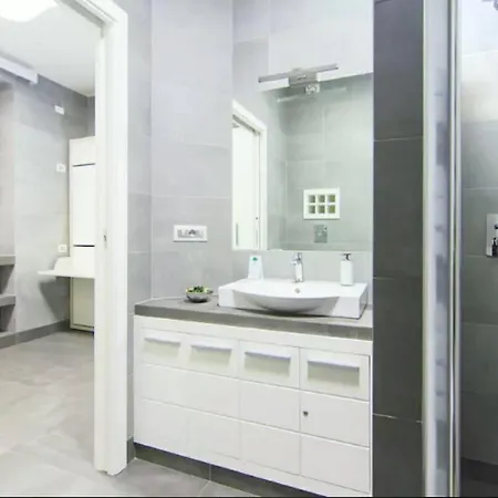 Mezzocannone - Casa Vacanze Centro Storico *